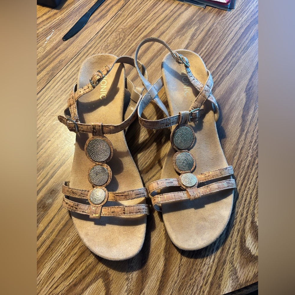 Vionic Tan Sandals with Silver coin Accents size 11